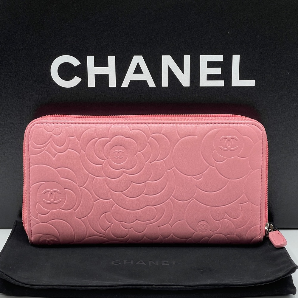 Chanel Camellia Lambskin Leather Zippy Wallet CC - Picture 3 of 16